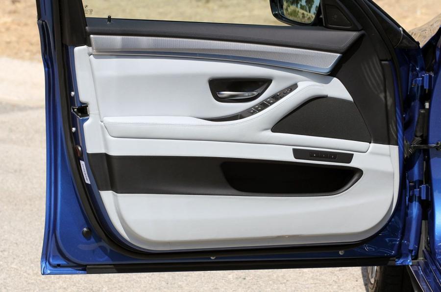  BMW M5 2012 года  (фото 71 из 319)
